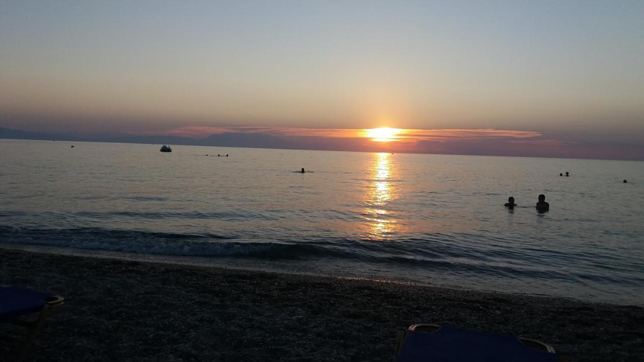 Posidi Studios Bagian luar foto
